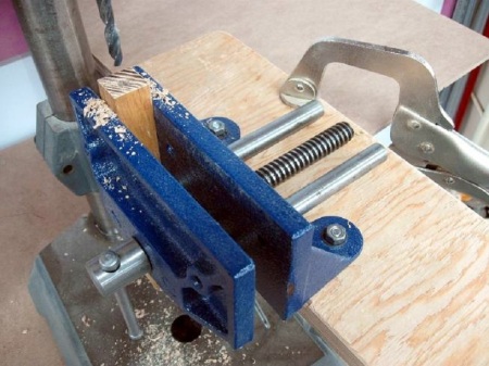 From Drill Press to End Boring Machine / De perceuse à colonne à machine à percer les extrémités