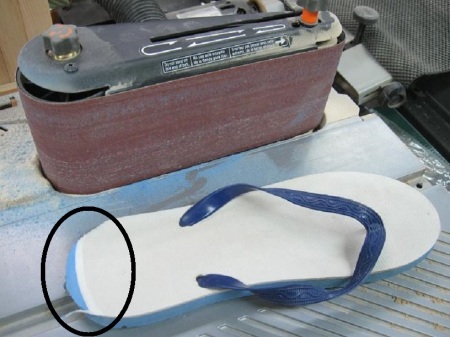 Another Sanding Belt and Disc Cleaner / Un autre nettoyeur de courroies et disques abrasifs