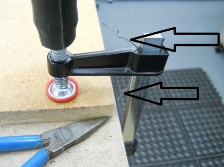 Bar Clamp Fix / Réparer un serre-joint à barre