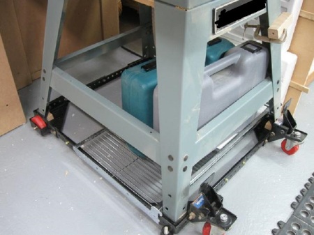 Upcycling Storage Shelves / Réutiliser des tablettes de rangement